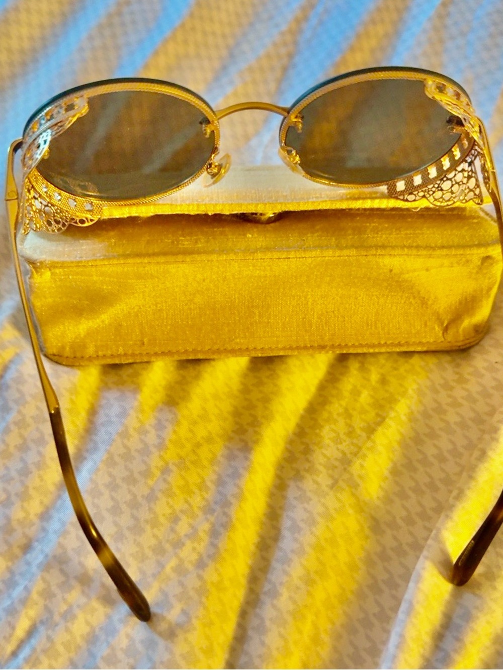 Chopard SCHC68S 300G Crystal Gold Luxury/ Embellished Sunglasses ✨✨✨
